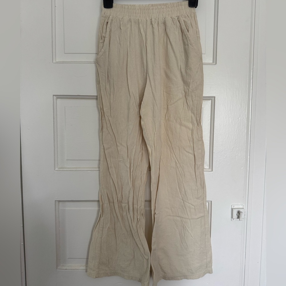 Cream linen flowy pants. Fits like a 0-2/Small. Probably TJ Maxx!
